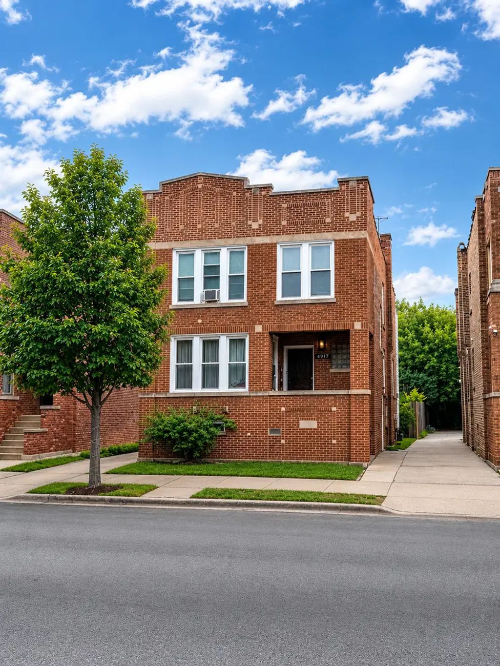4917 W Addison Street, Chicago, 60641