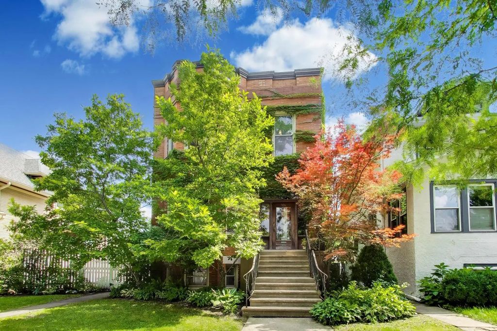 534 S East Avenue, Oak Park, 60304