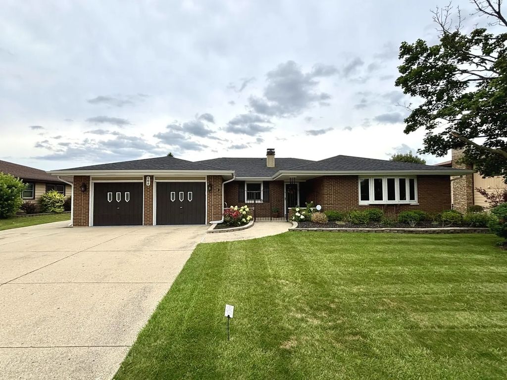 105 Mendon Lane, Schaumburg