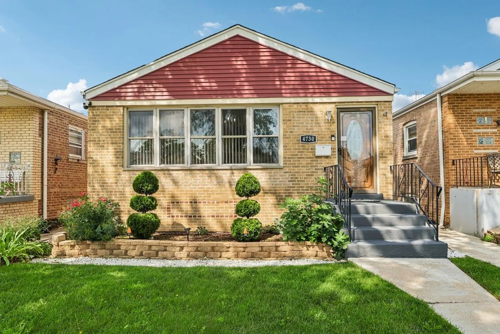 4730 S Lamon Avenue, Chicago