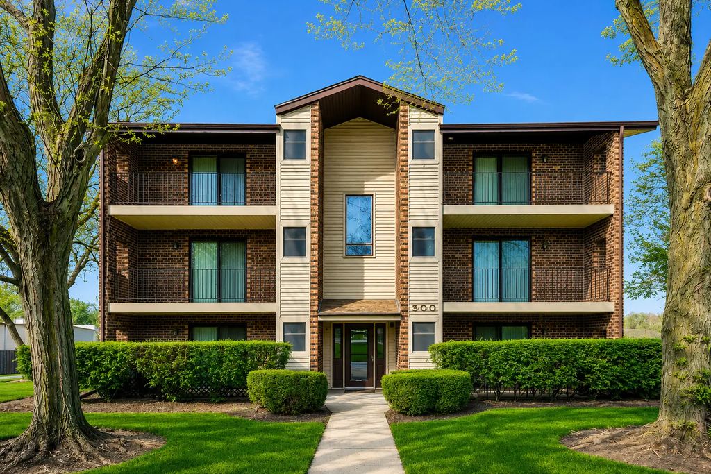 500 Valley Drive 301, Naperville