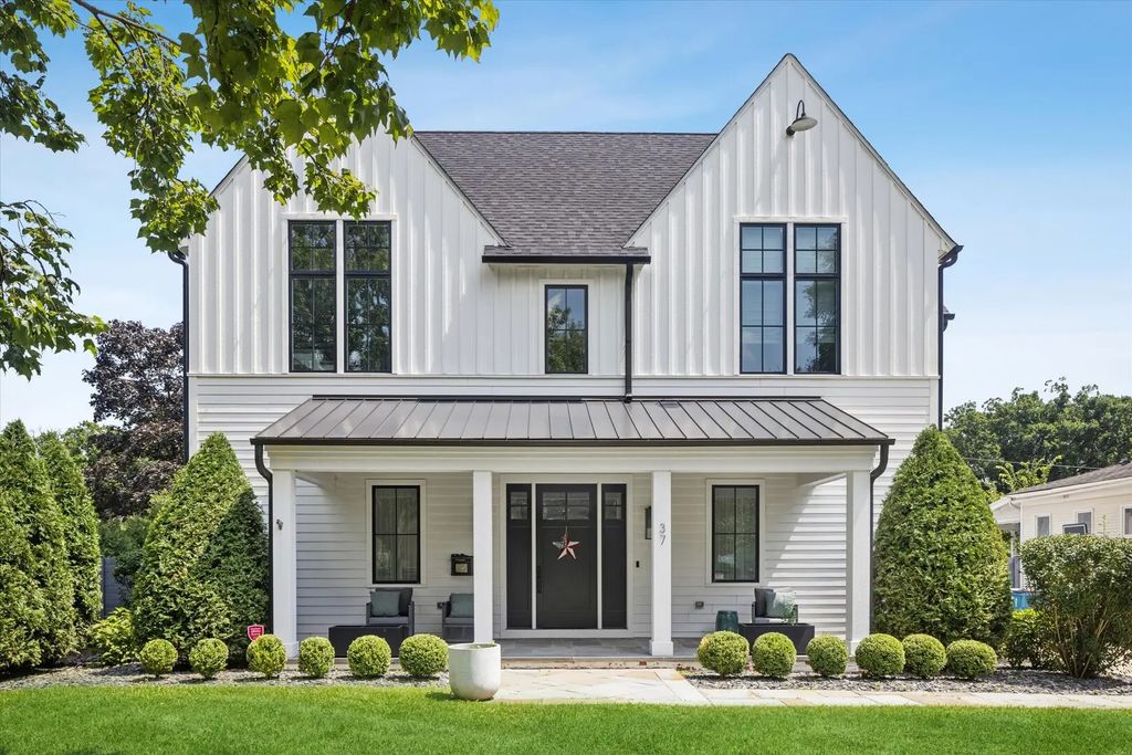 37 S Stough Street, Hinsdale