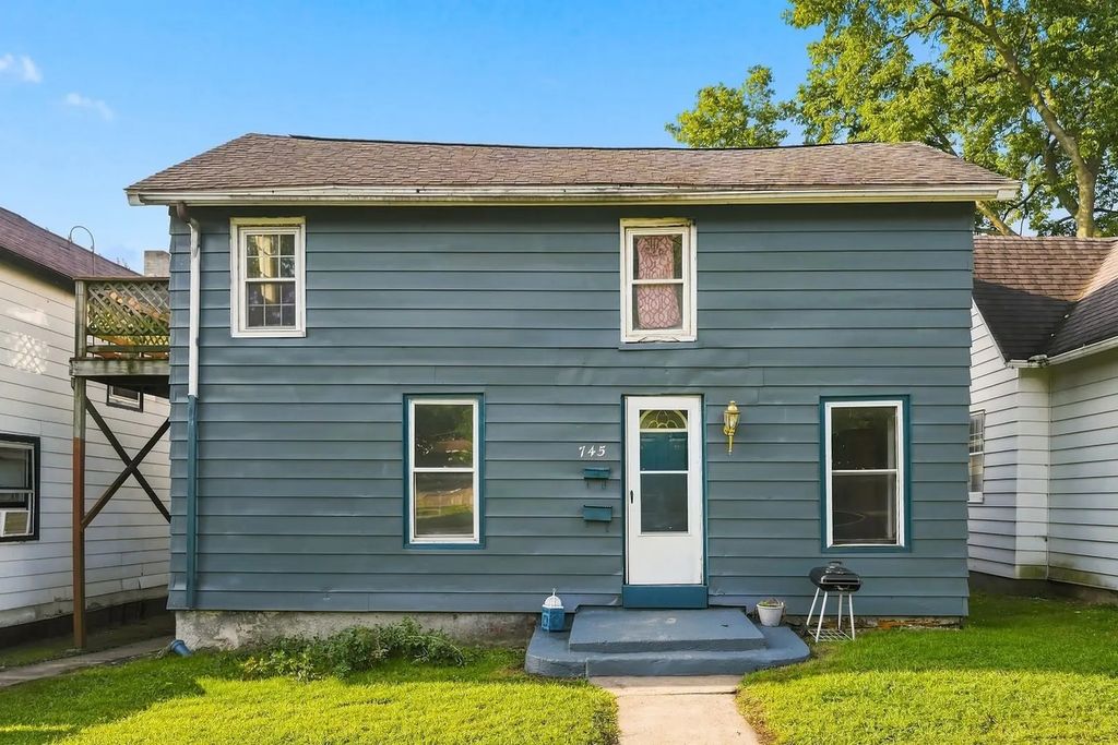 745 1st Avenue, Clinton
