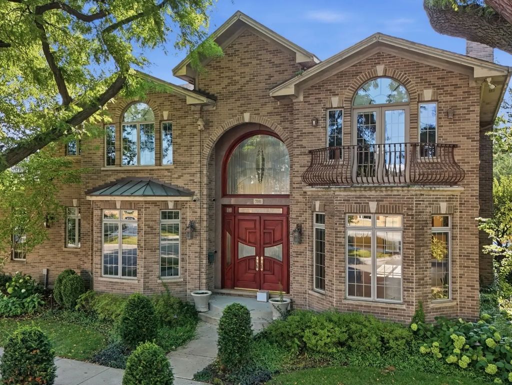 7001 Laramie Avenue, Skokie