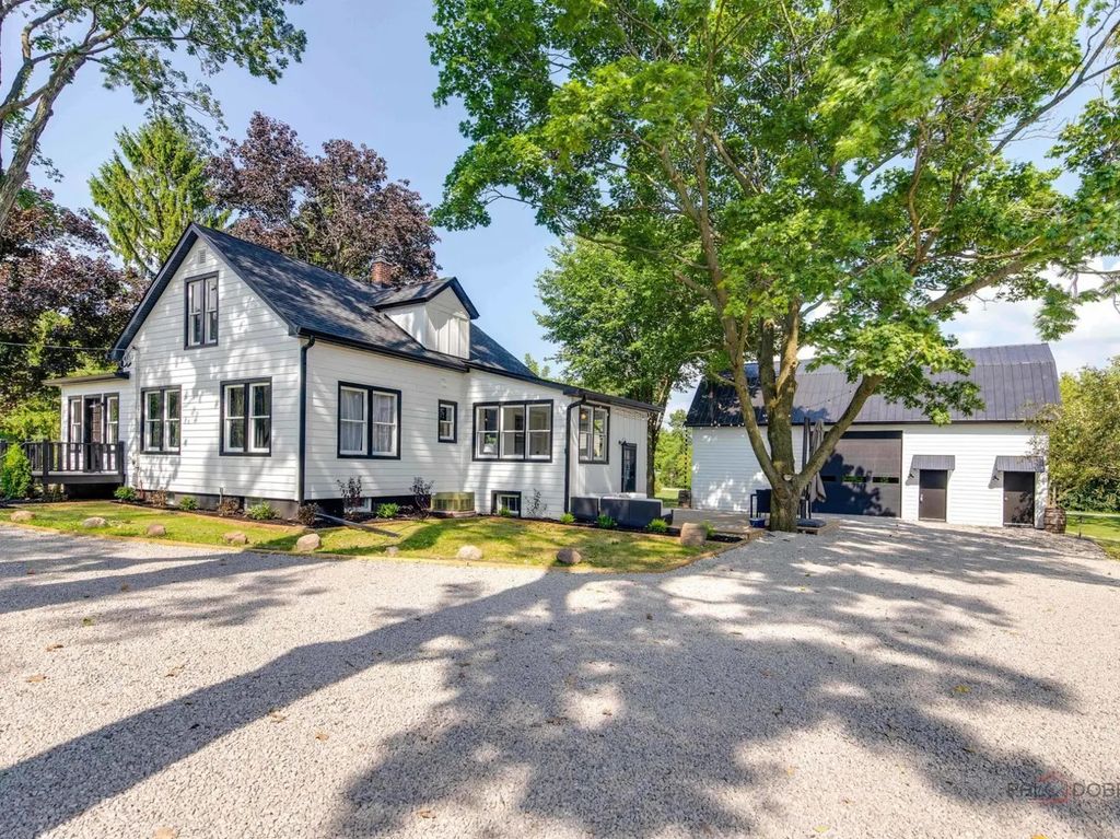 22291 W Long Grove Road, Deer Park