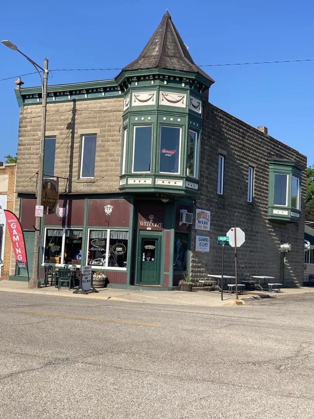 246 N Main Street, Ladd