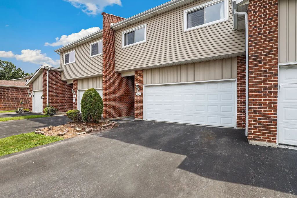 6829 Winston Drive, Tinley Park