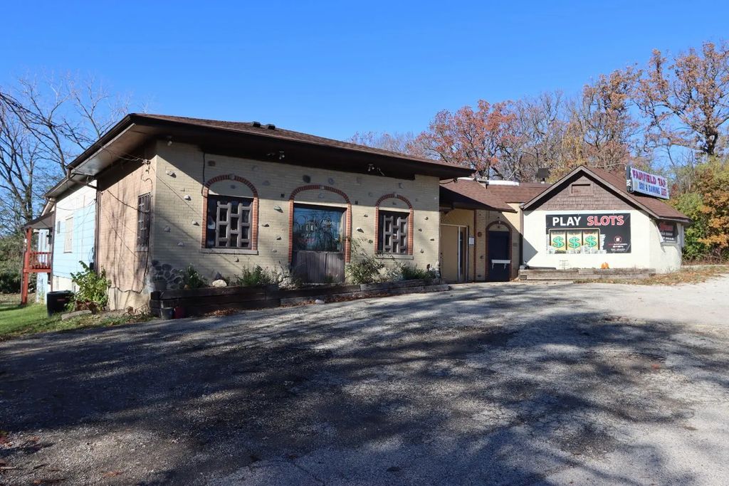 35480 N Fairfield Road, Round Lake