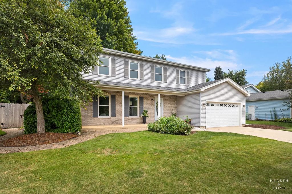 3220 W Lorient Drive, McHenry