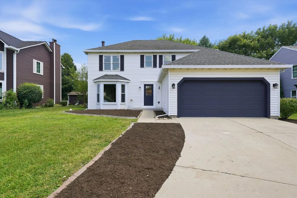 308 Homewood Drive, Bolingbrook