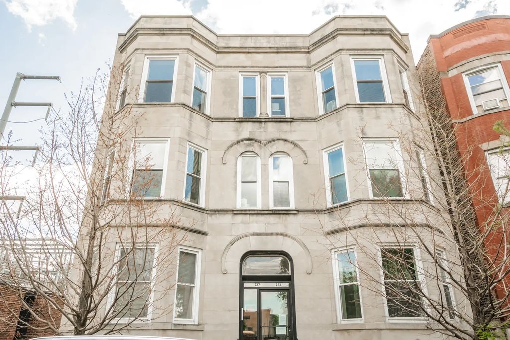 735 E 50th Street 2, Chicago