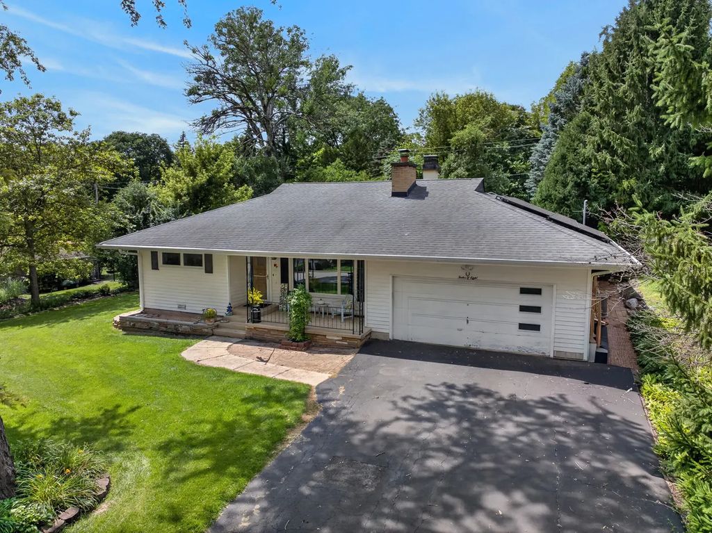 1208 Getzelman Trail, Algonquin