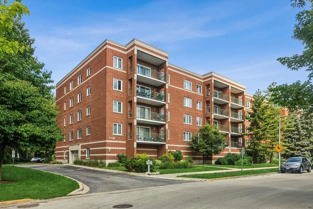 5320 N Lowell Avenue 205, Chicago