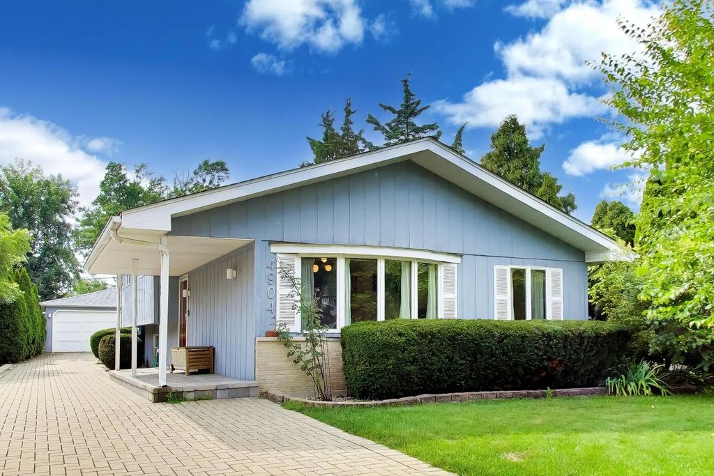 4904 Western Avenue, Downers Grove