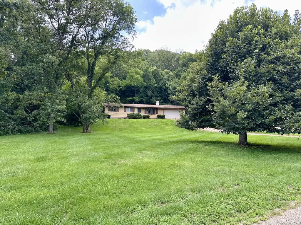 895 Thenius Road, Sparland