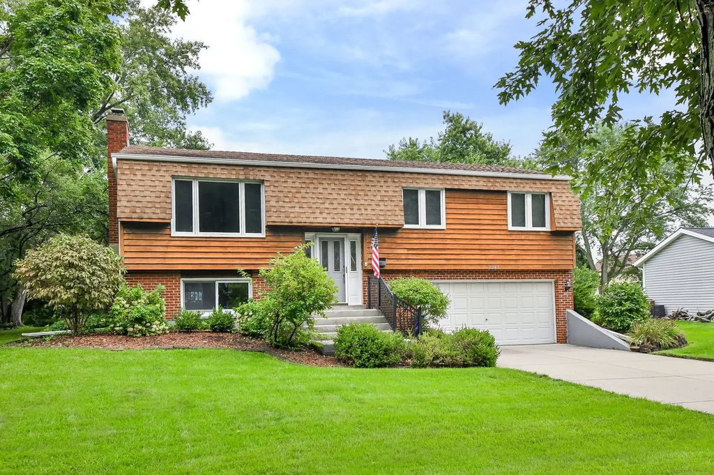 2287 Durham Drive, Wheaton