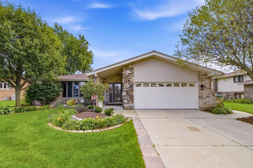 8129 Bob O Link Road, Orland Park