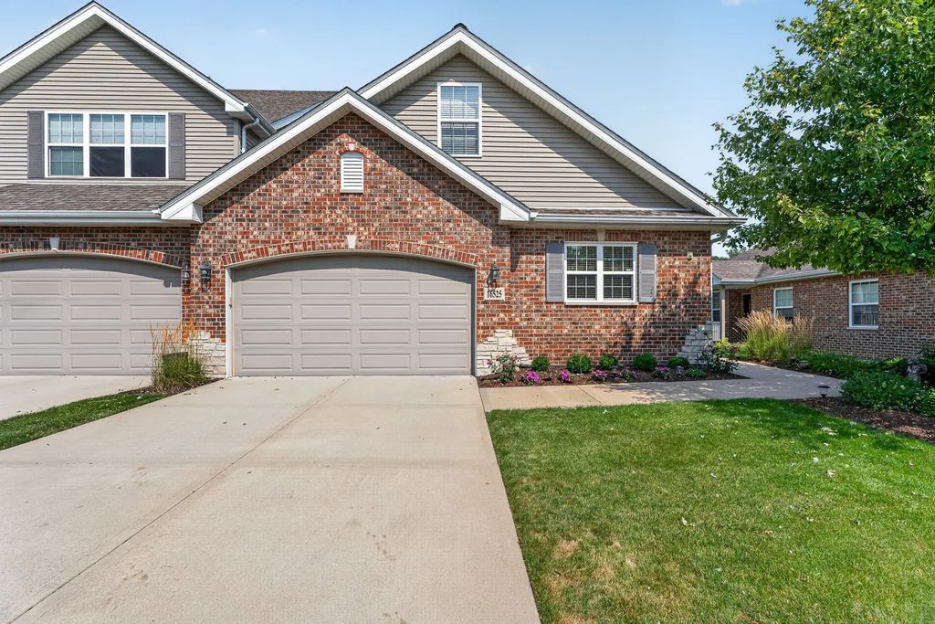 16525 Timber Trail, Orland Park