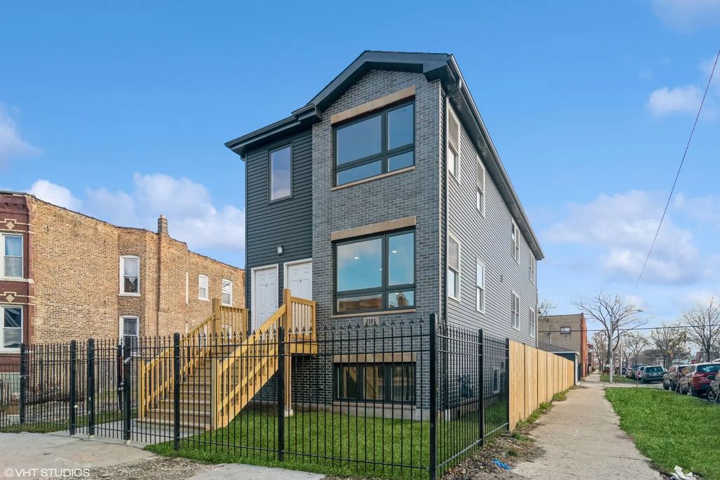 1101 N Lawndale Avenue, Chicago, 60651