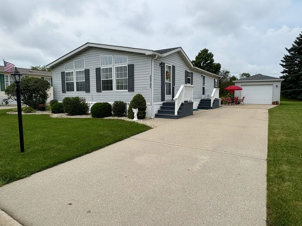 22732 Olympia Drive, Frankfort