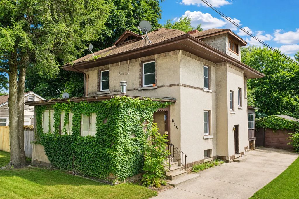 610 N Mclean Street, Bloomington