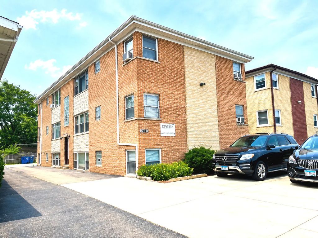 1670 N 1st Avenue, Melrose Park