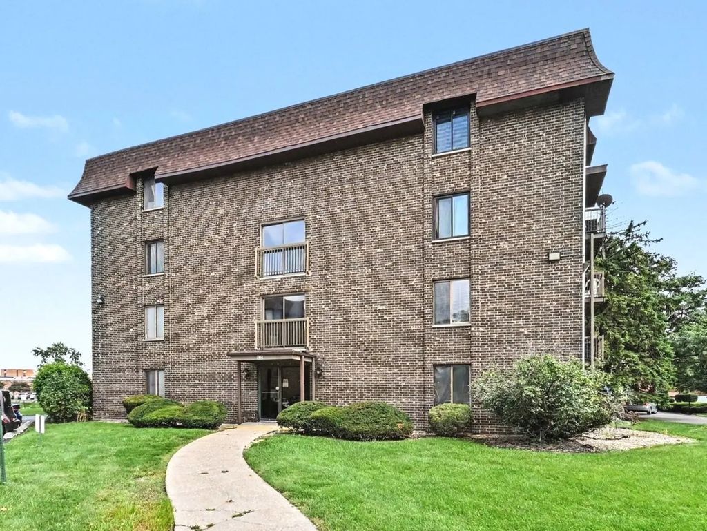 830 Elder Road 406, Homewood