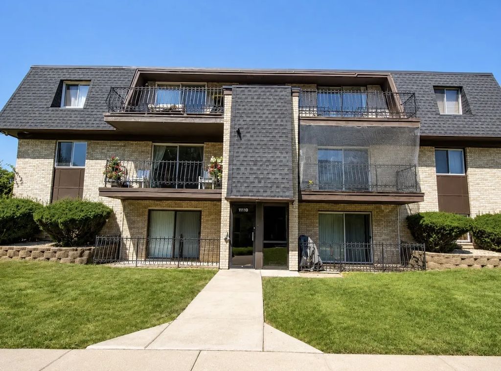 11103 S 84th Avenue 2a, Palos Hills