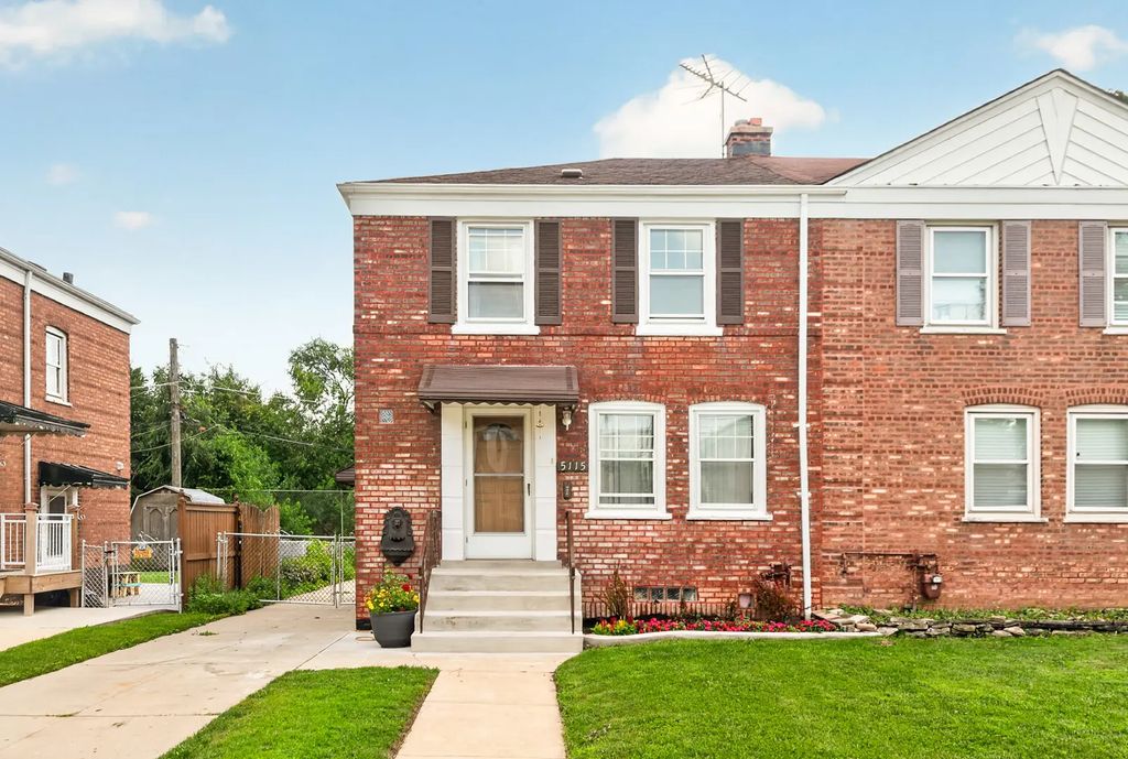 5115 W 63rd Place, Chicago