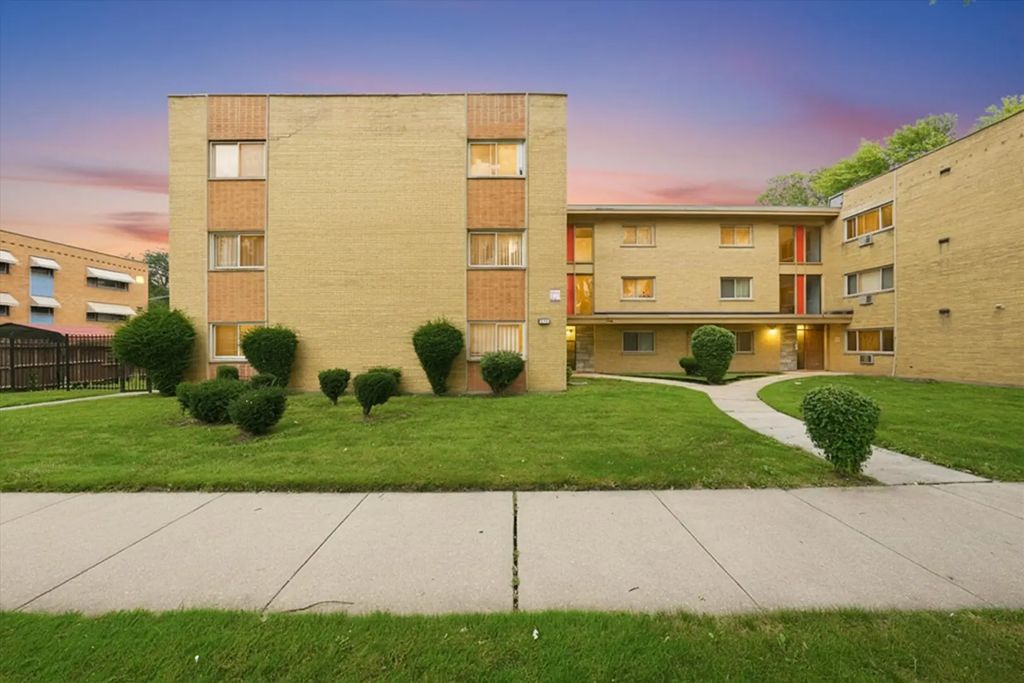 8343 S King Drive 3b, Chicago