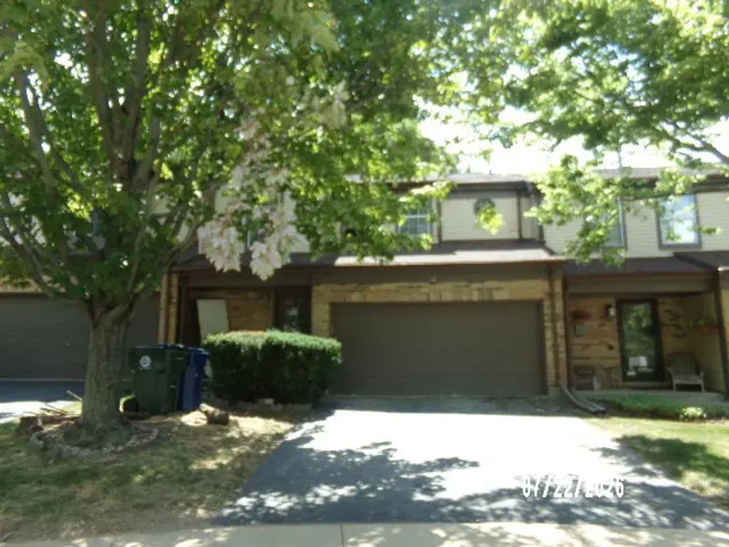 11 Oxford Court, Algonquin