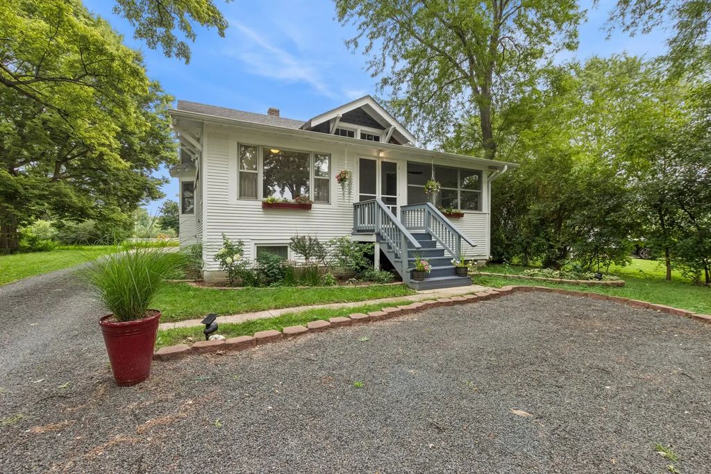 255 Happ Road, Northfield