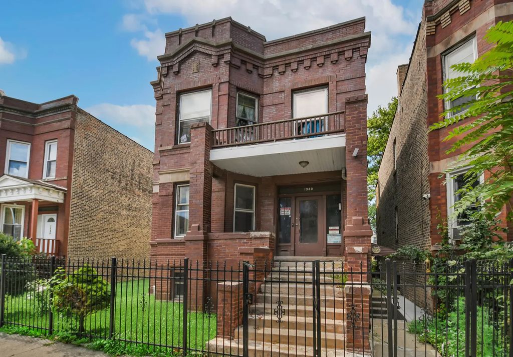 1340 N Avers Avenue, Chicago, 60651