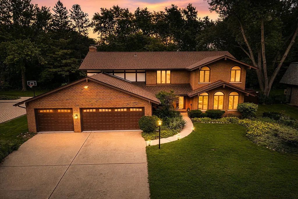 1355 Carol Lane, Deerfield