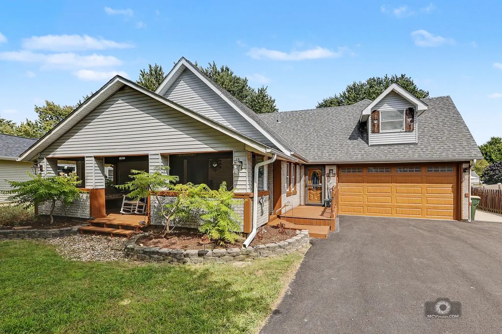 1457 Nova Road, Sandwich