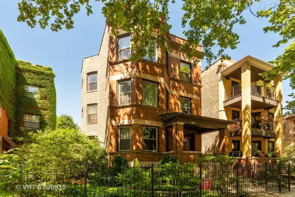 6220 N Wayne Avenue 2, Chicago, 60660
