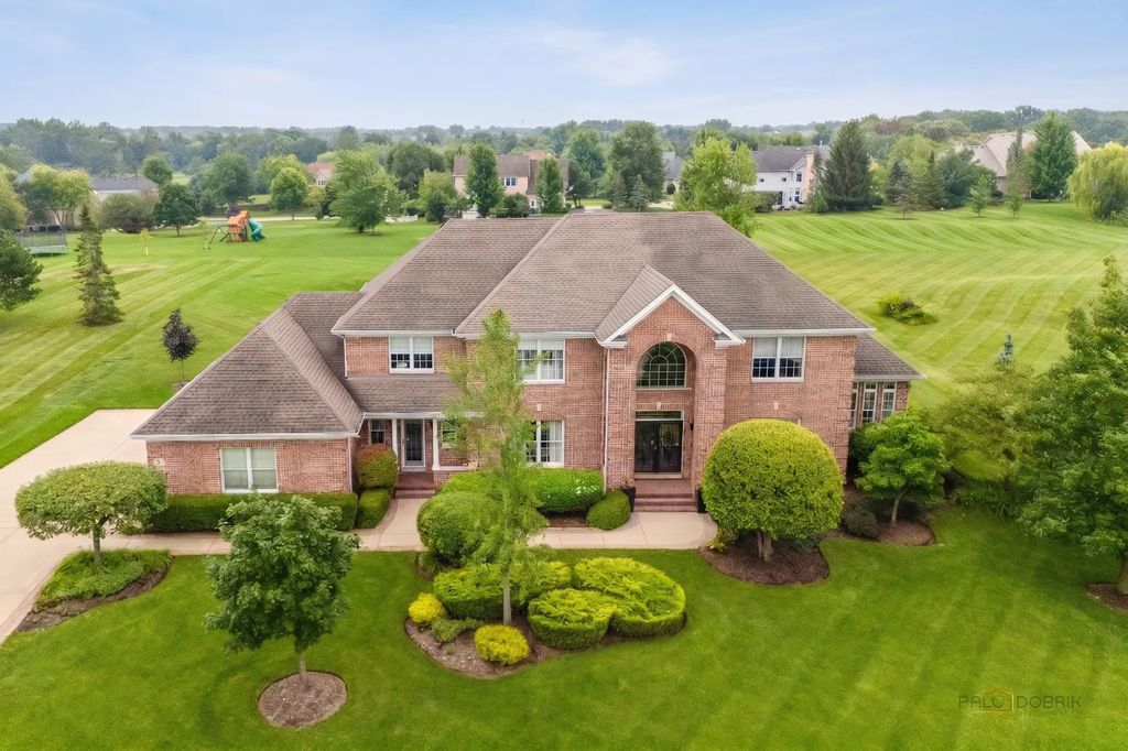 5 Hawthorn Grove Circle, Hawthorn Woods
