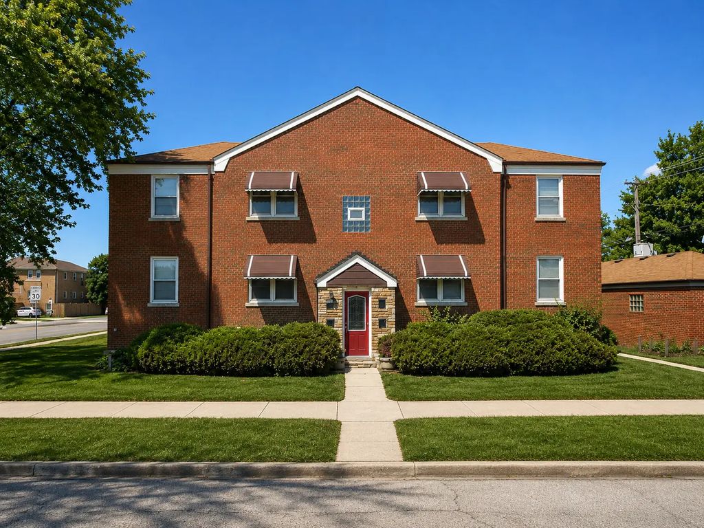 1106 Alima Terrace, La Grange Park