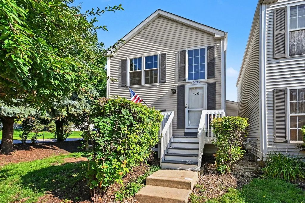 1033 Symphony Drive, Aurora