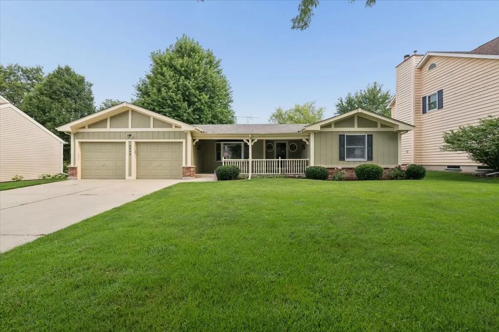 2440 Harbor Court, Aurora