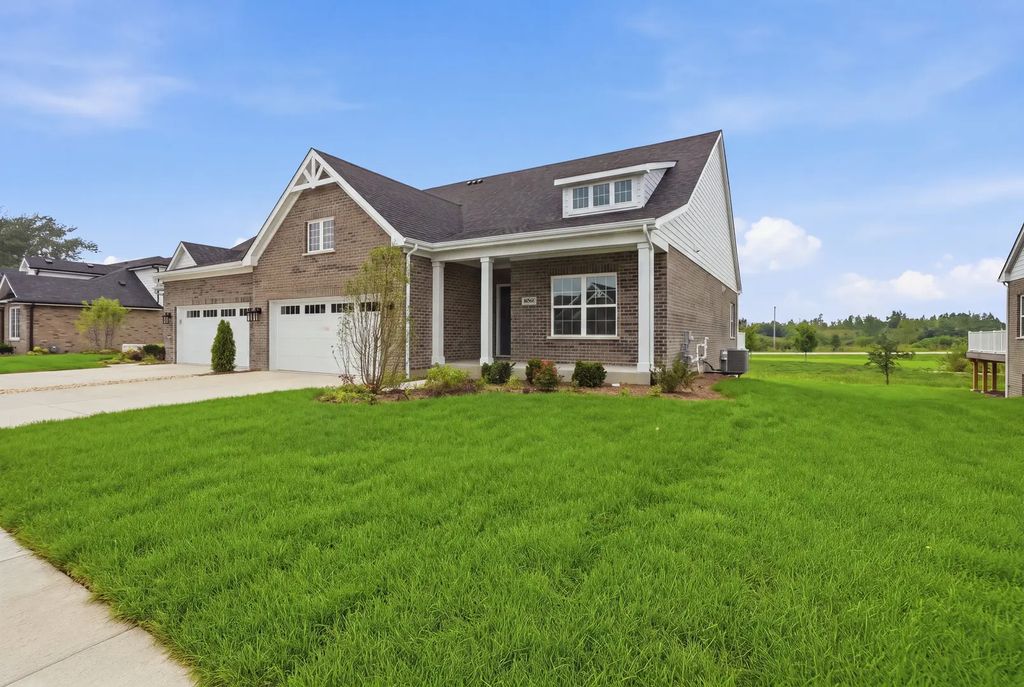 16561 Kayla Drive, Lemont