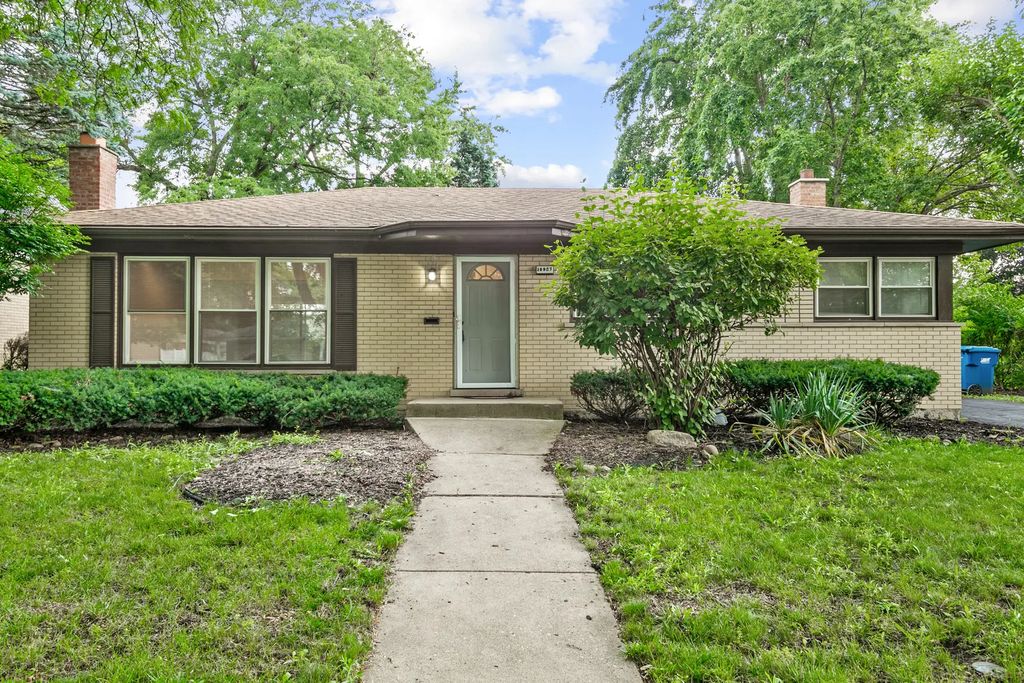 16927 Langley Avenue, South Holland