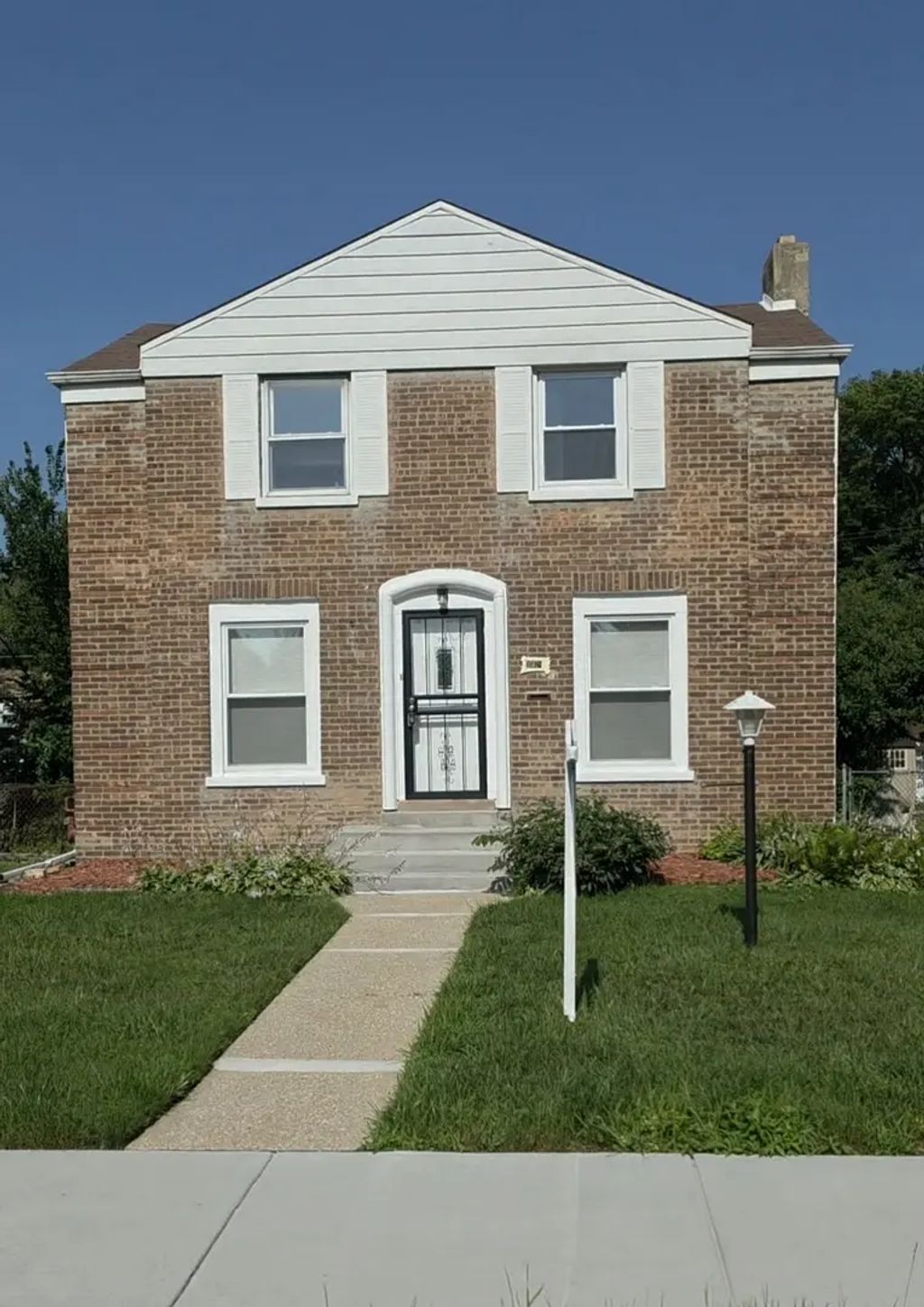 10118 S Luella Avenue, Chicago