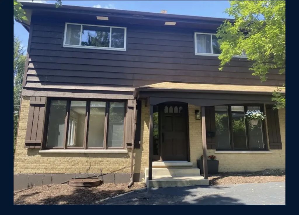 34 Washington Road, Lake Forest, 60045
