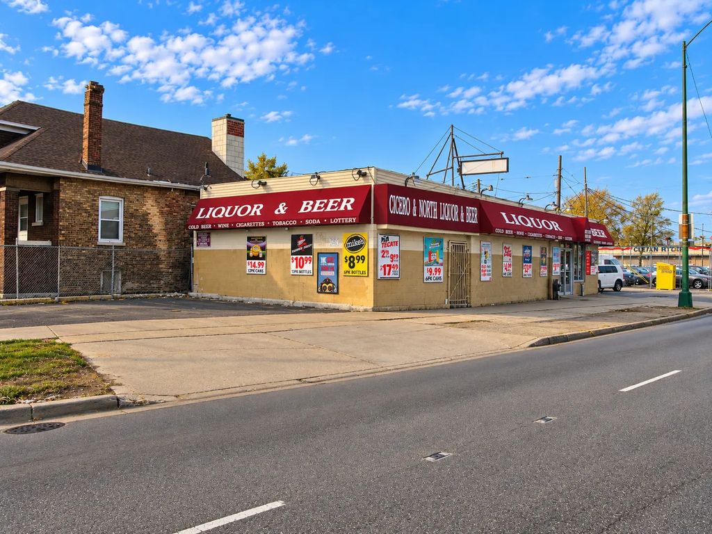 1636 N Cicero Avenue, Chicago