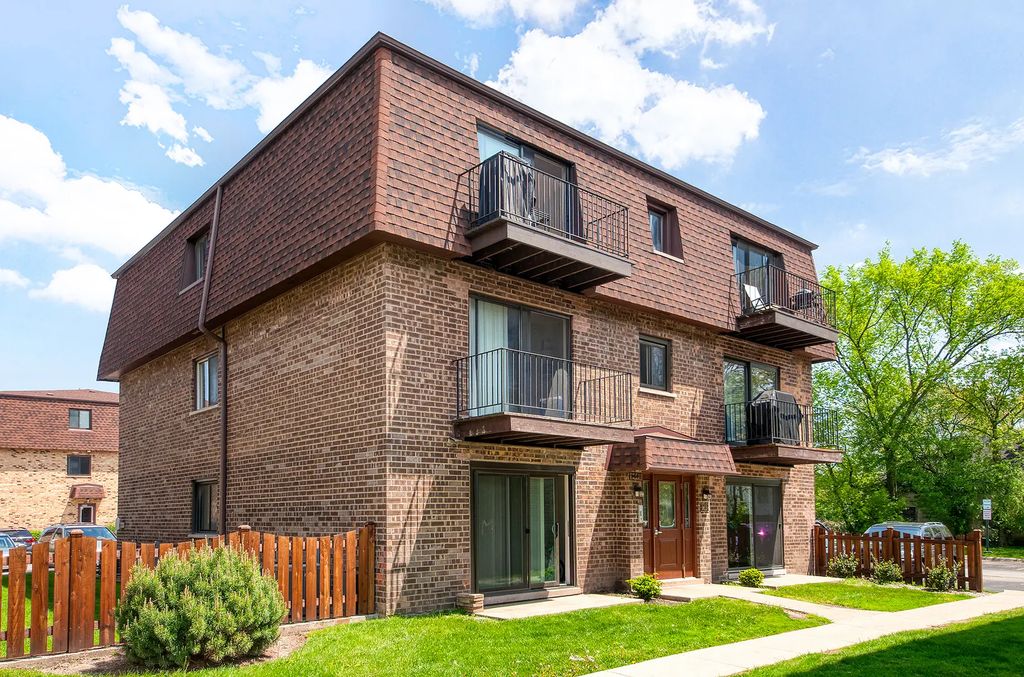 9619 Bianco Terrace B1, Des Plaines