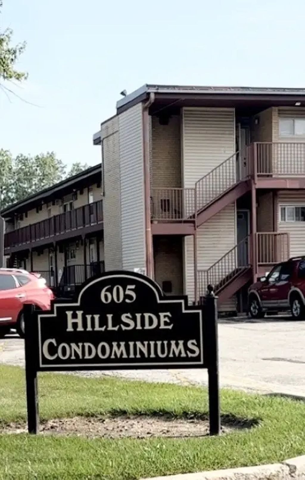605 N Wolf Road B9, Hillside