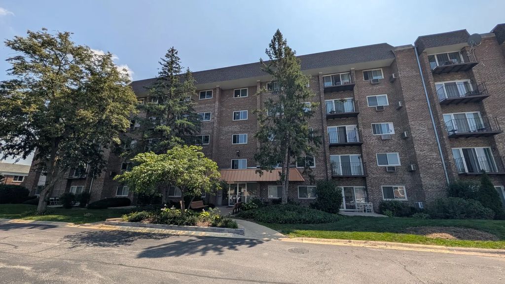 10353 Dearlove Road 2g, Glenview