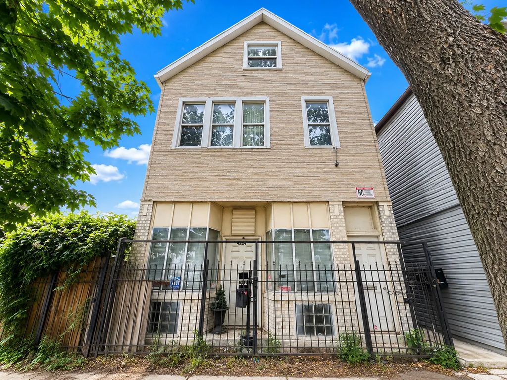 4324 S Hermitage Avenue, Chicago