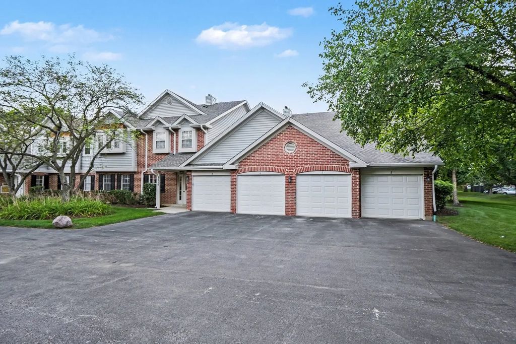 1316 E Evergreen Drive 5, Palatine